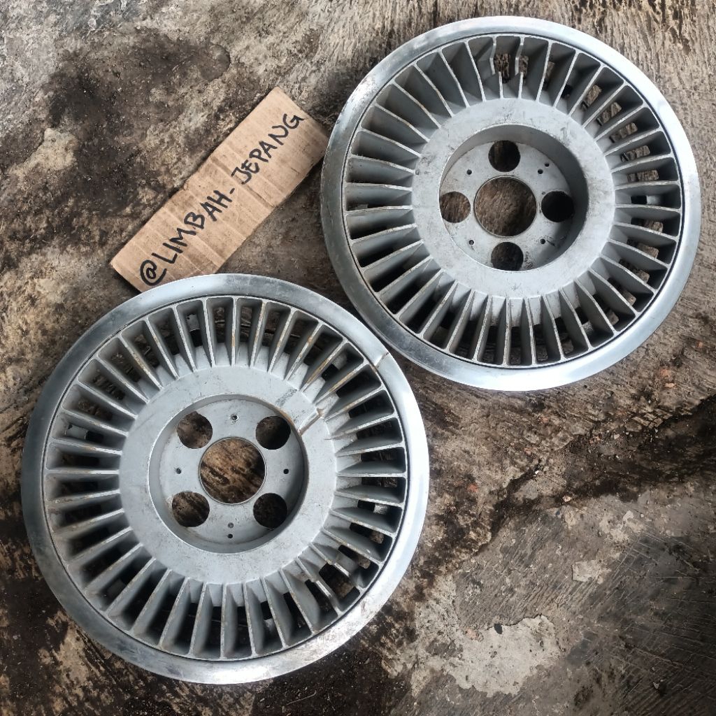 Whelldop R13 2pcs Isuzu panther lawas second bekas pakai