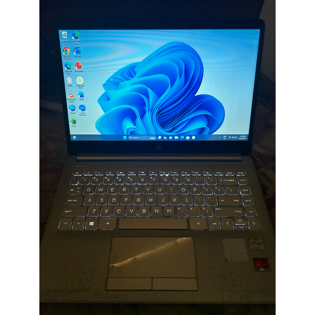Laptop Hp 14S Amd Athlon Gold 3150U
