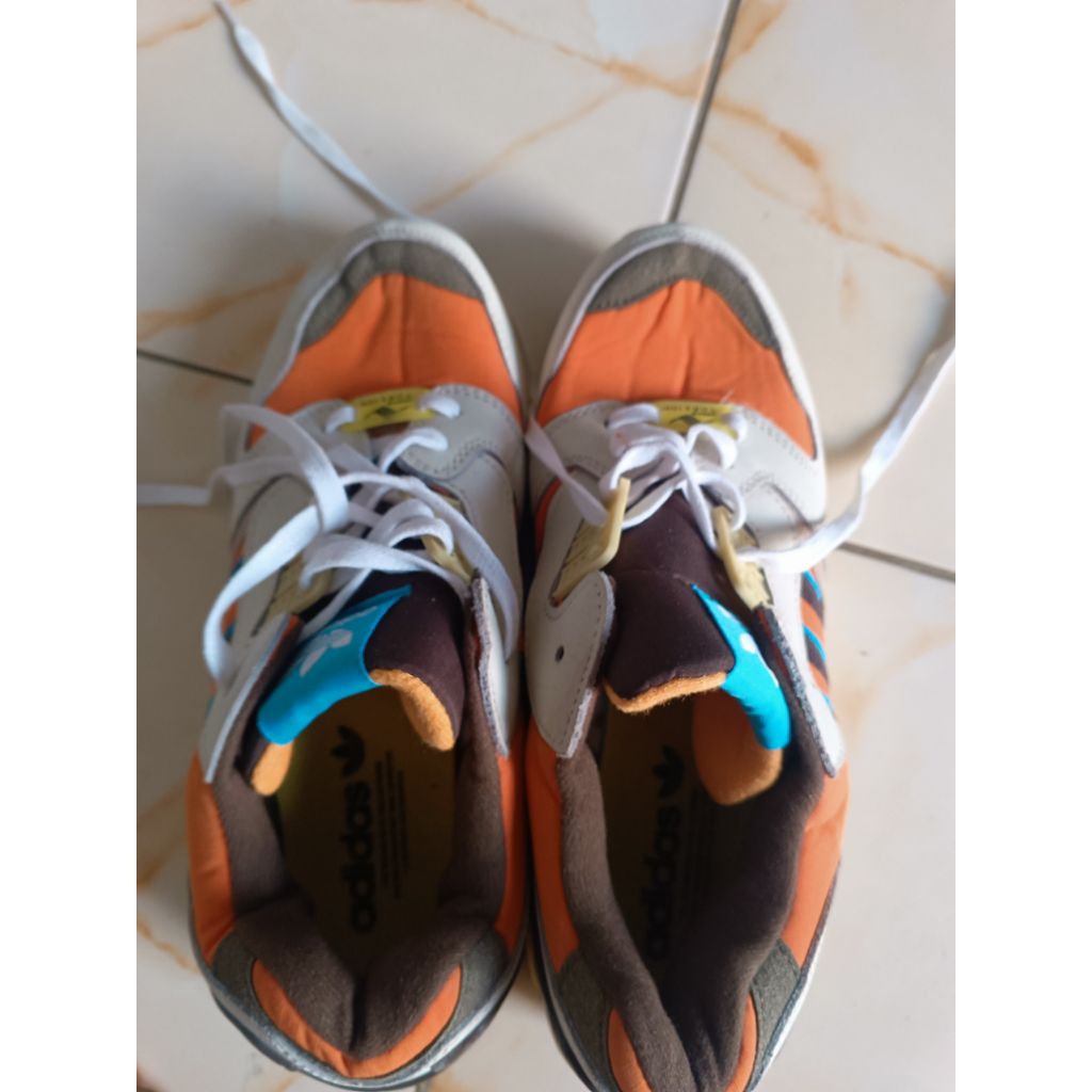 Sepatu Preloved Adidas Torsion