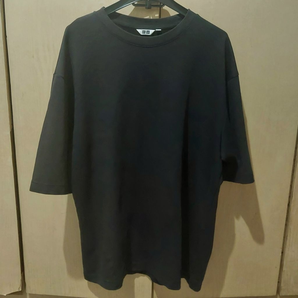Kaos Uniqlo Airism XL second