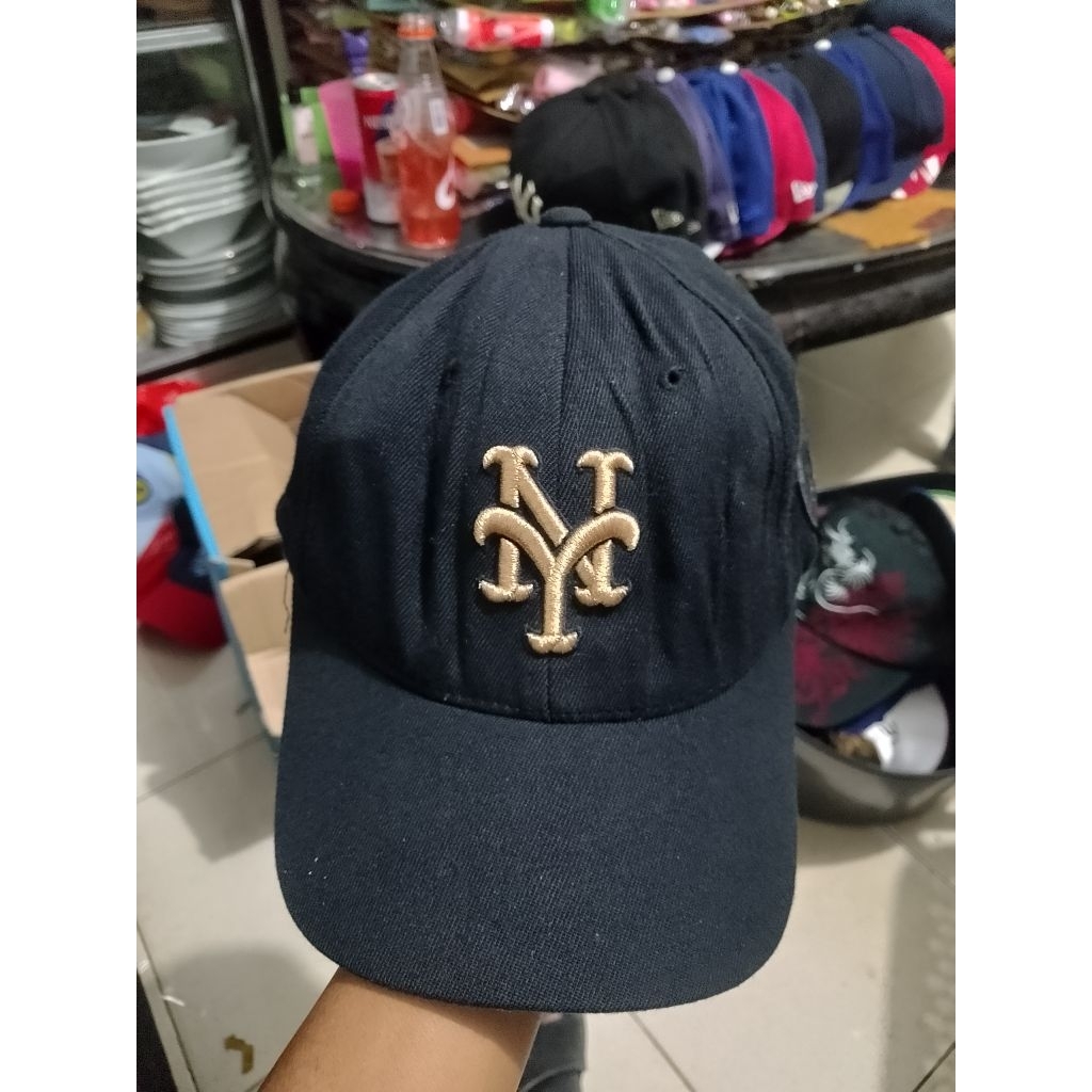 topi mlb ny second