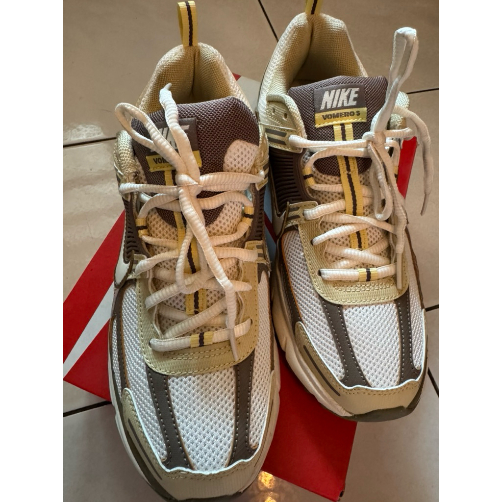nike vomero 5