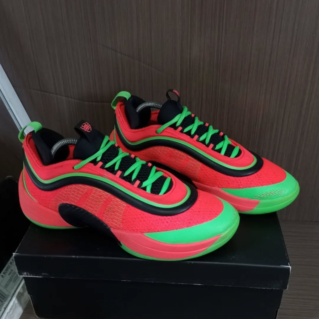SEPATU BASKET DON ISSUE 6 SIZE 41 1/3 SECOND VNDS