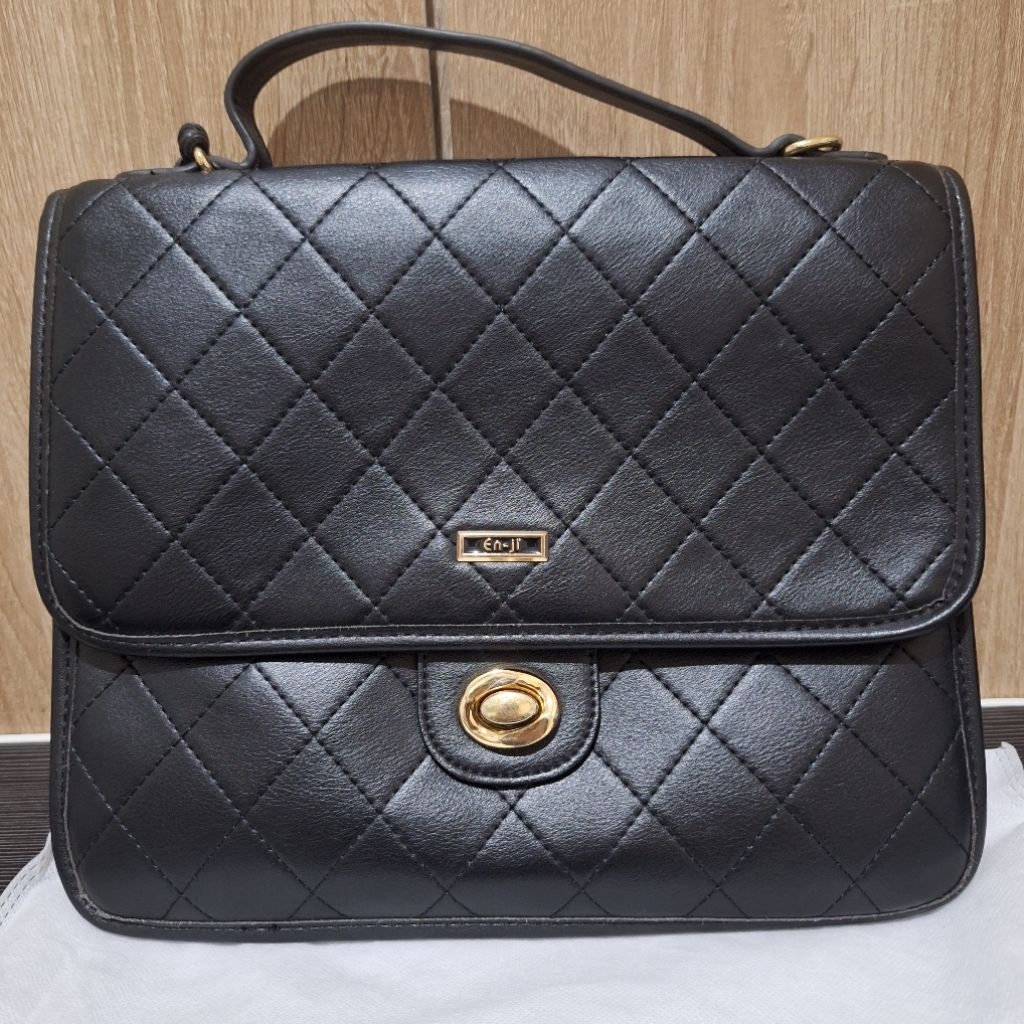 Preloved Tas Selempang merk En-ji (baca deskripsi)