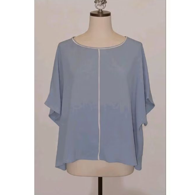 THRIFT Baju Biru Atasan Wanita
