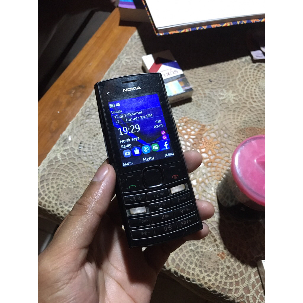 Nokia X2 02