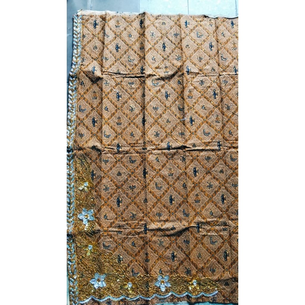 jarik sidomukti benang emas Payet pernikahan batik print