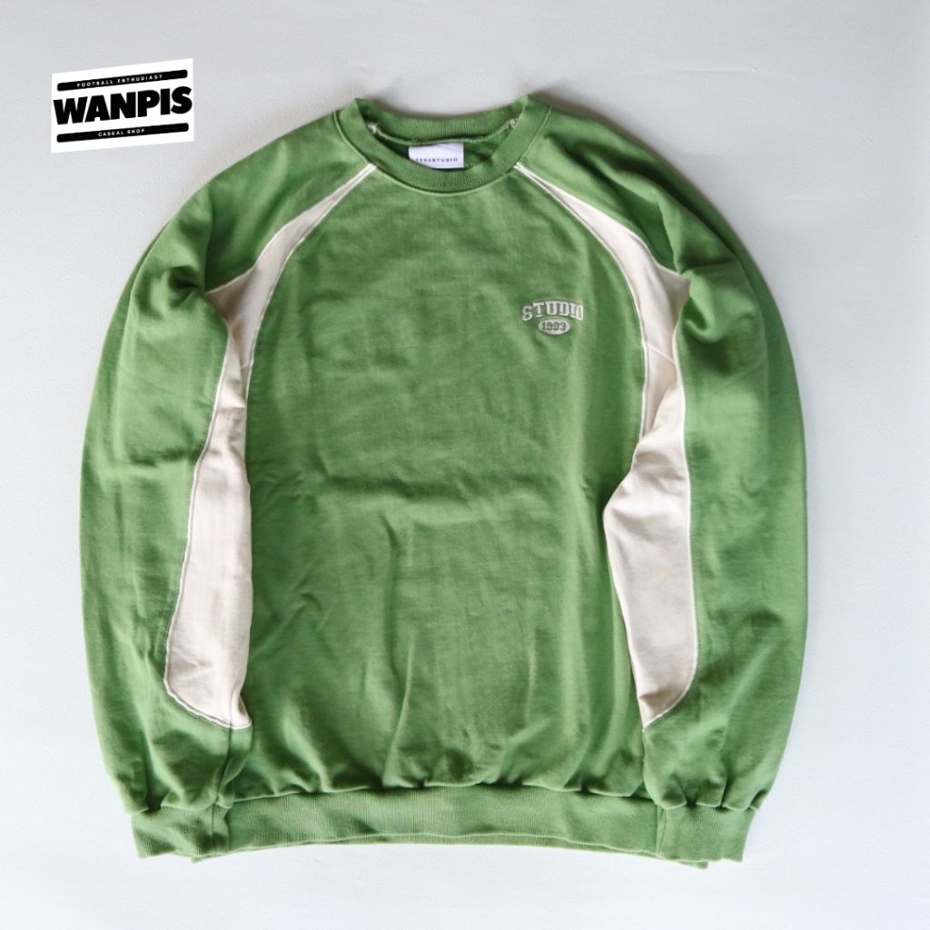 crewneck 1993 studio