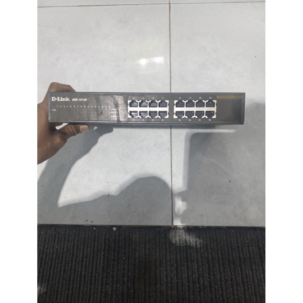 D link 16 port dan tp-link 24 port
