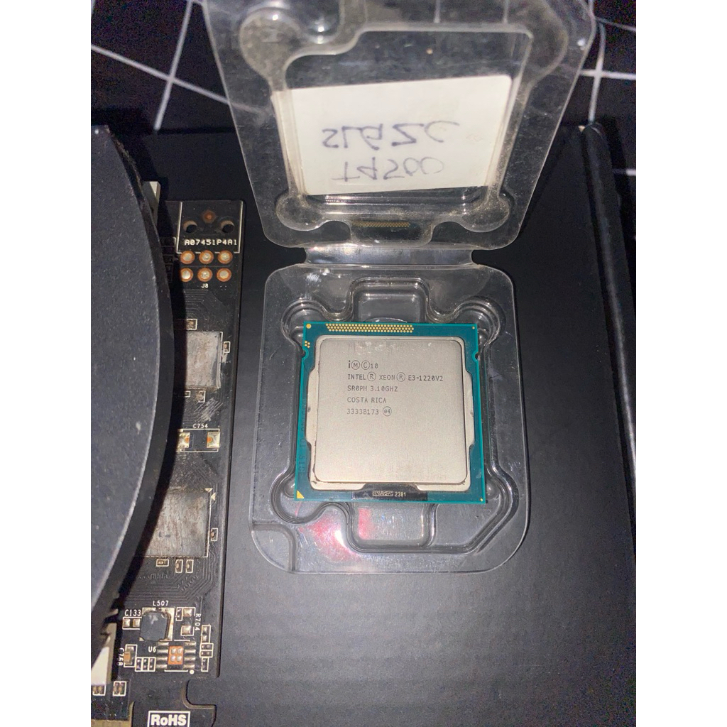 intel xeon e3 1220 v2
