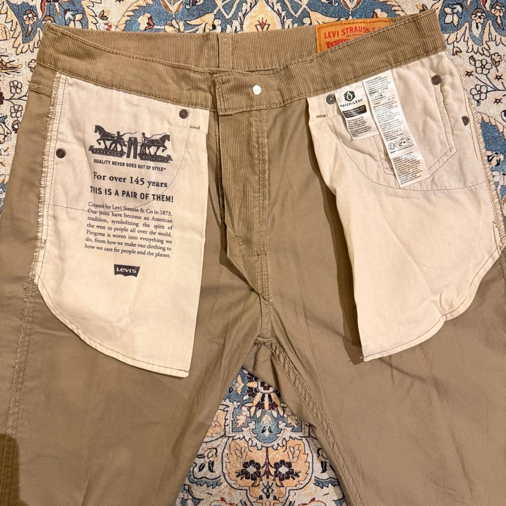 Levi’s 505 regulat fit curduroy pants
