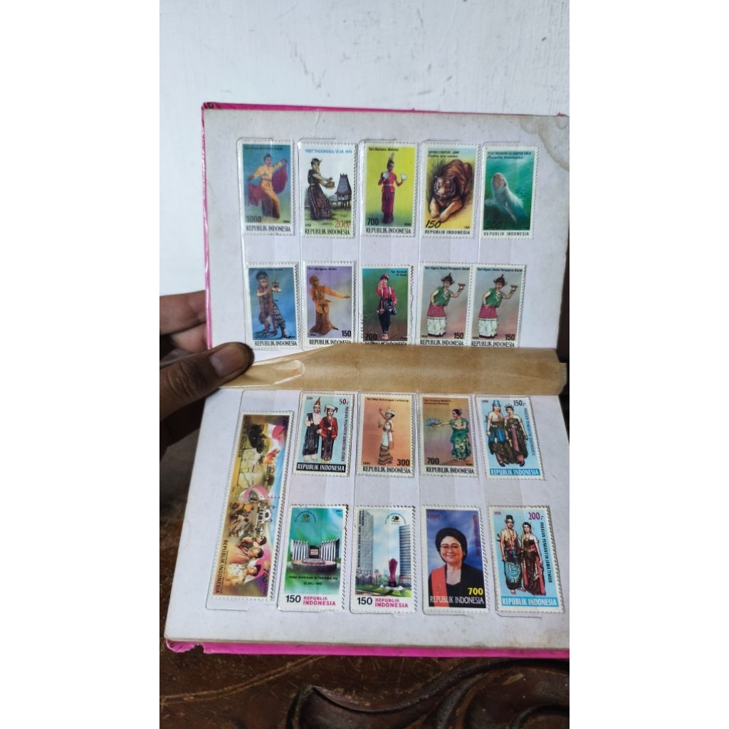 Perangko Satu Album Filateli 10 Halaman Album Perangko Vintage