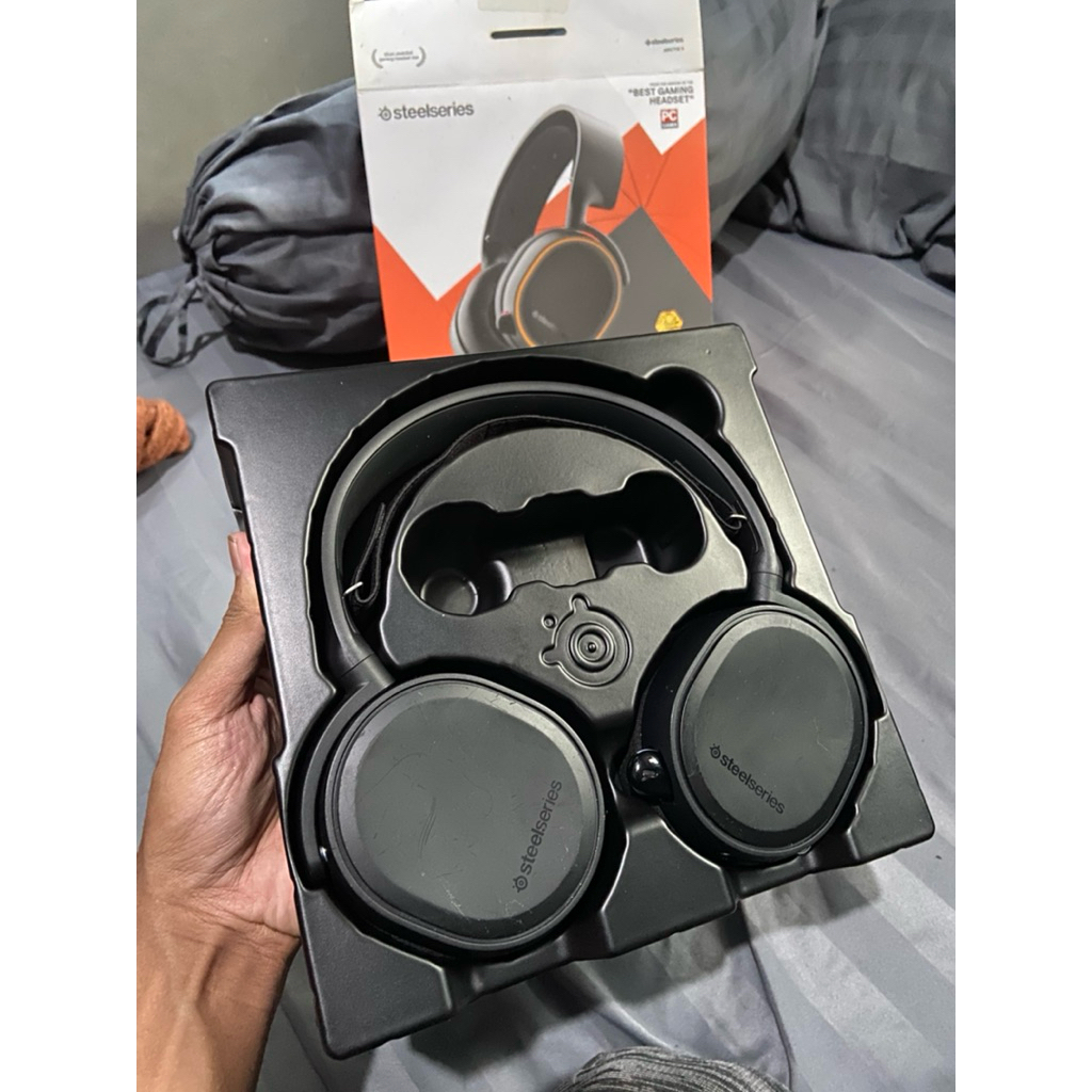 Steelseries Arctis 5 Bekas