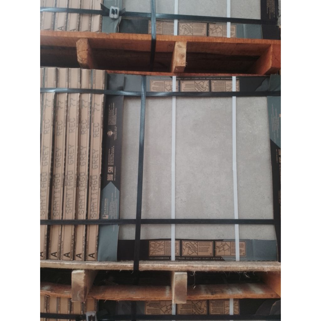 Keramik 60x60 Santiago Grey Matt platinum