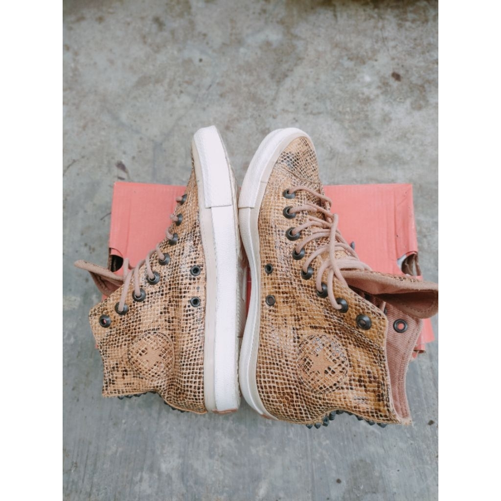 converse ct snake skin cny (preloved)