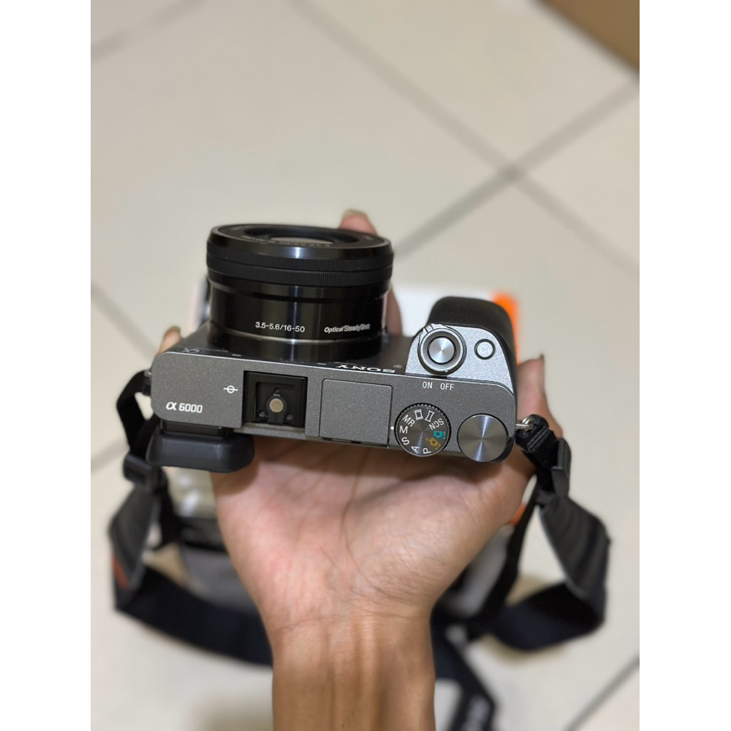 Sony A6000 dark grey