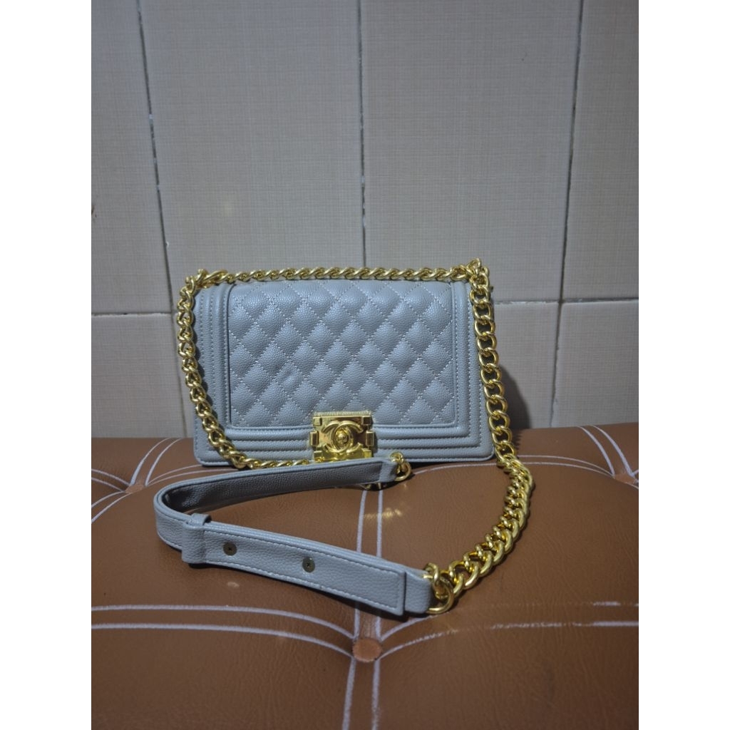 Tas Chanel Boy Small Caviar warna abu