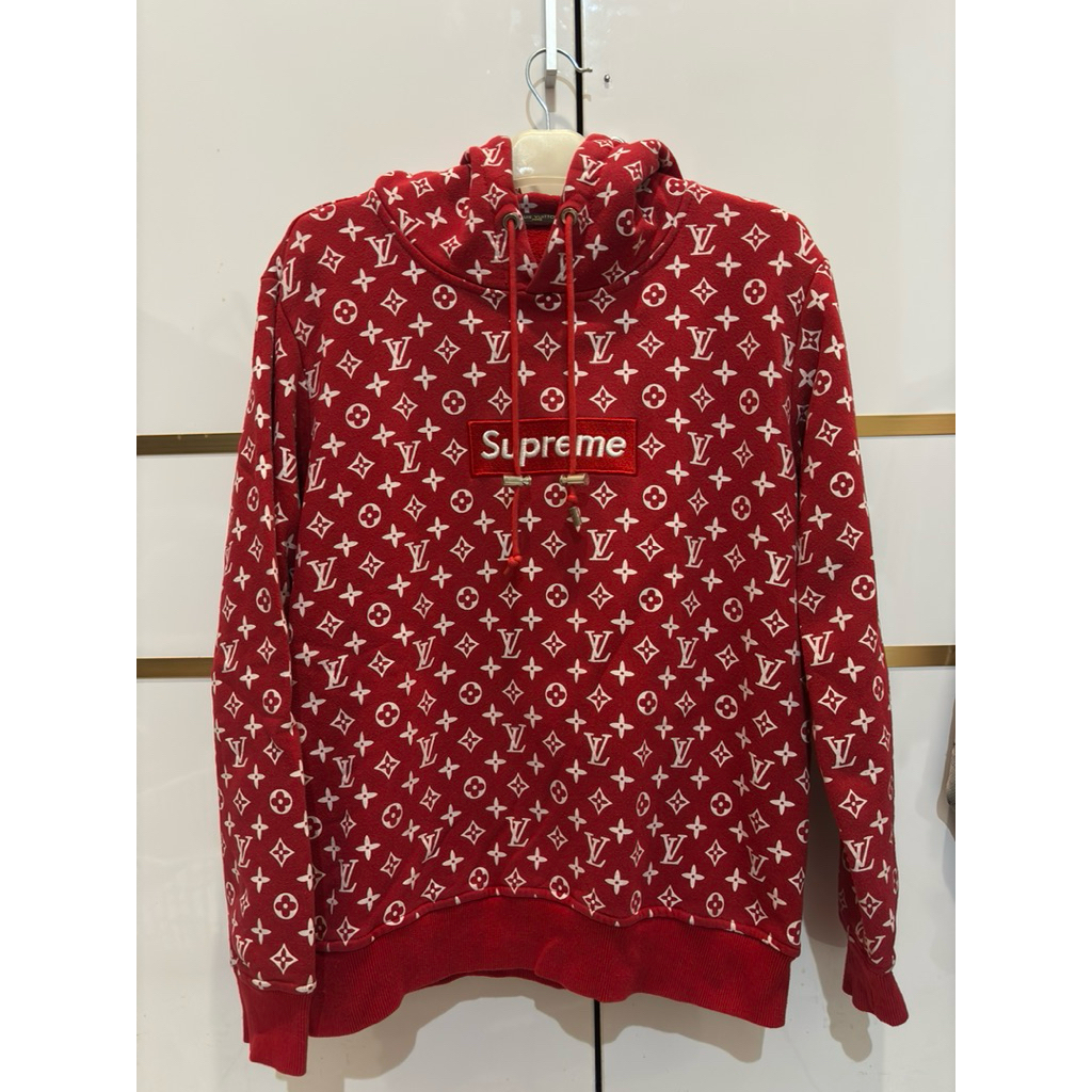 Jaket hoodie LV Louis Vuitton x Supreme