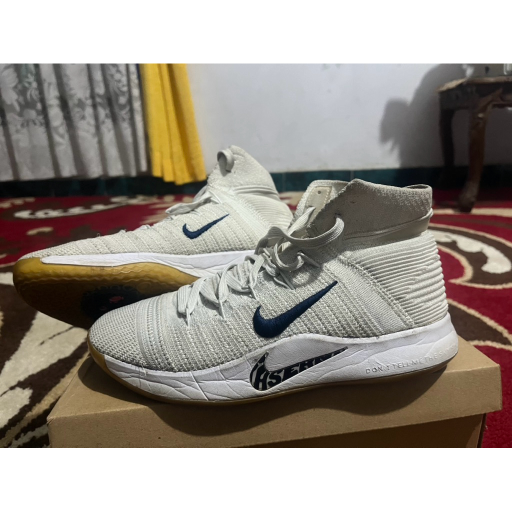 sepatu bakset nike pg