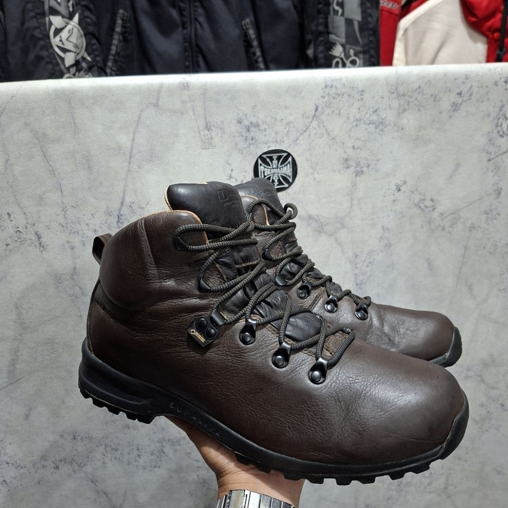 Sepatu Boots Berghaus Supalite Gore-Tex / size 45 / scnd original