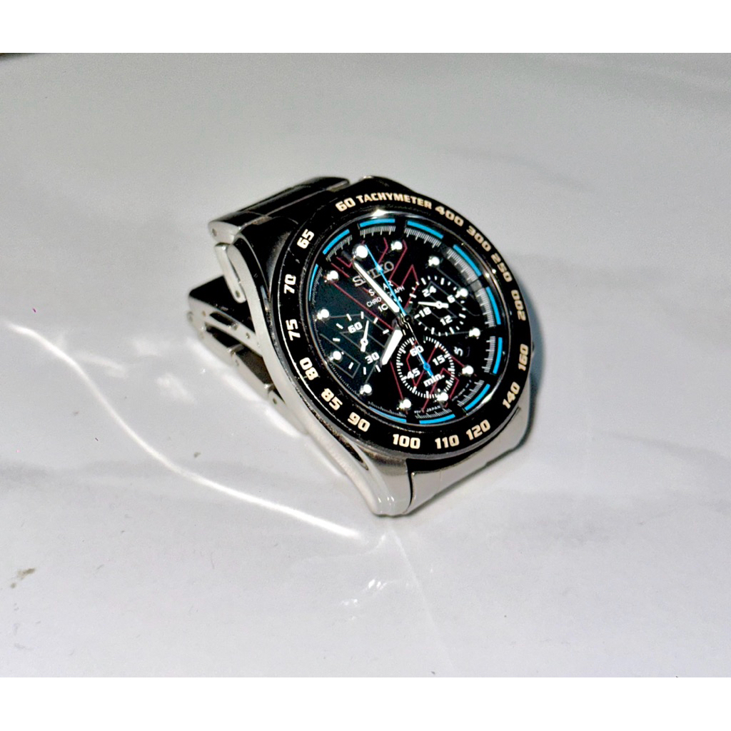 seiko solar chronograph