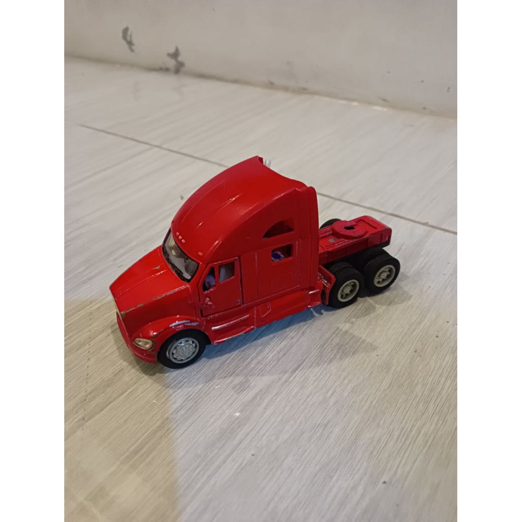 Diecast Truck Red Kinsmart Kenworth T700 1/68 (Bekas)