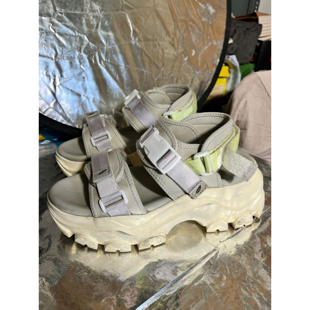 Sandal Kronikel (Preloved)