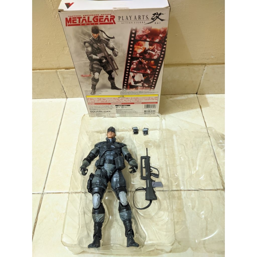 Playarts Kai Metal Gear Solid Solid Snake figure
