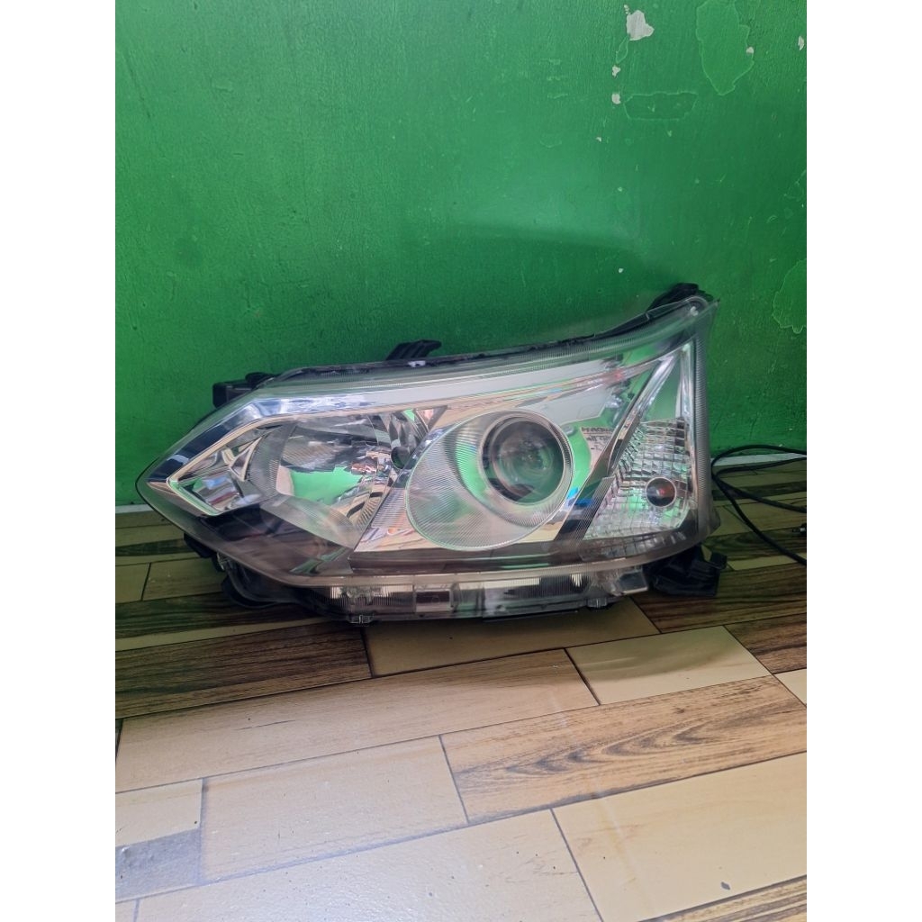 Headlamp Lampu Depan Avanza Veloz 2013 2014