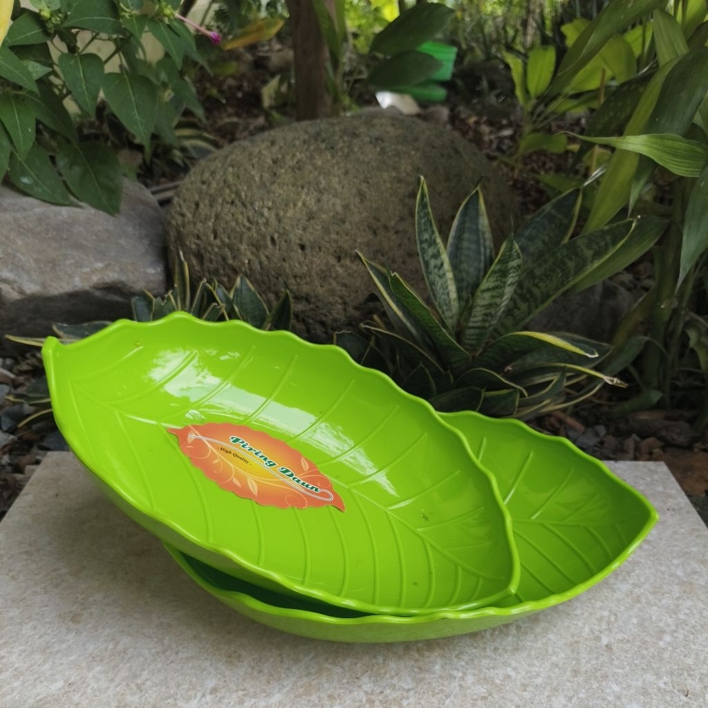 Piring Plastik Saji Daun Tebal