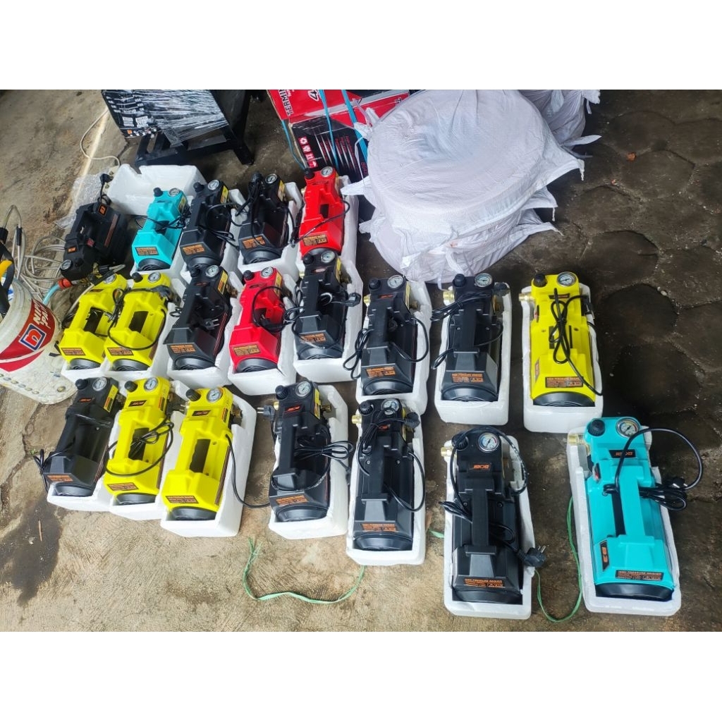 ALAT CUCI MOBIL / ALAT CUCI MOTOR / MESIN CUCI KARPET POTABLE / ALAT UNTUK MENCUCI MOBIL DAN MOTOR D