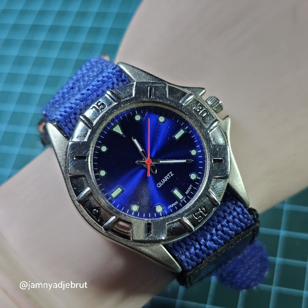 Jam Diver Nobrand Silver Blue Kanvas Bekas