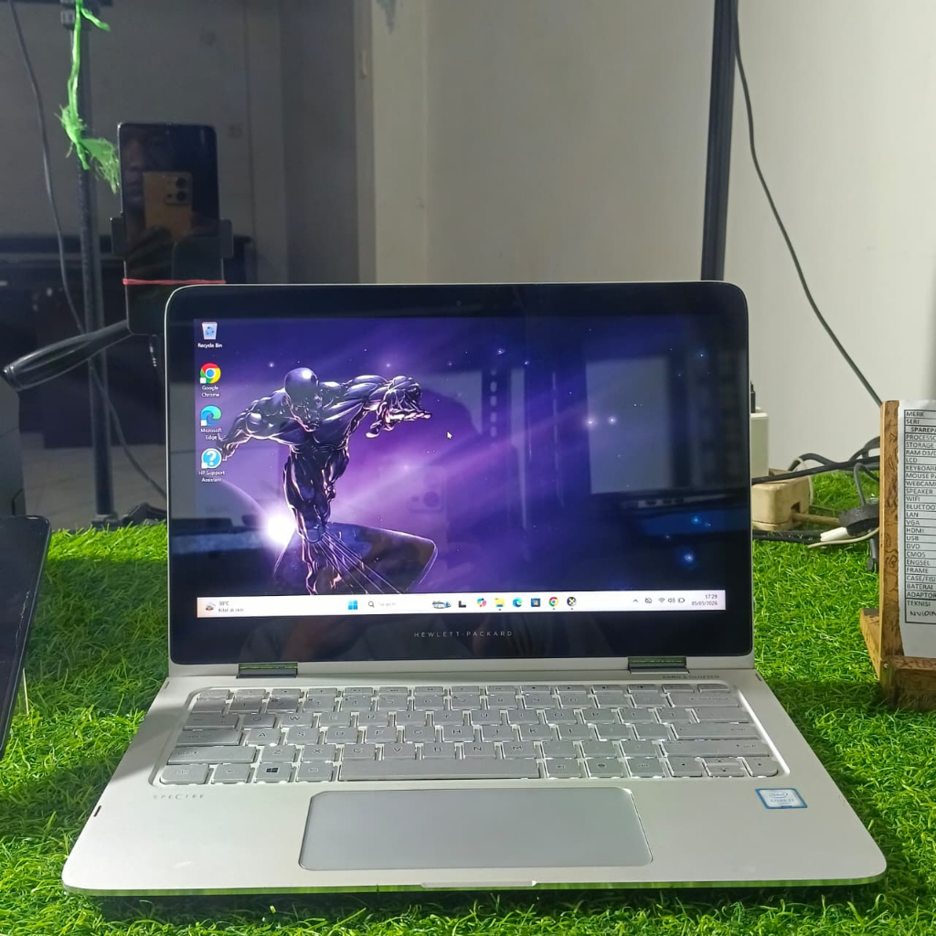 LAPTOP HP SPECTRE X360 convertible touchscreen i7 gen 6 ram 8 ssd 256 second murah