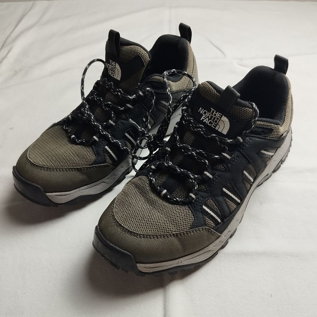 Sepatu Bekas The North Face Sakura II Sepatu Second TNF