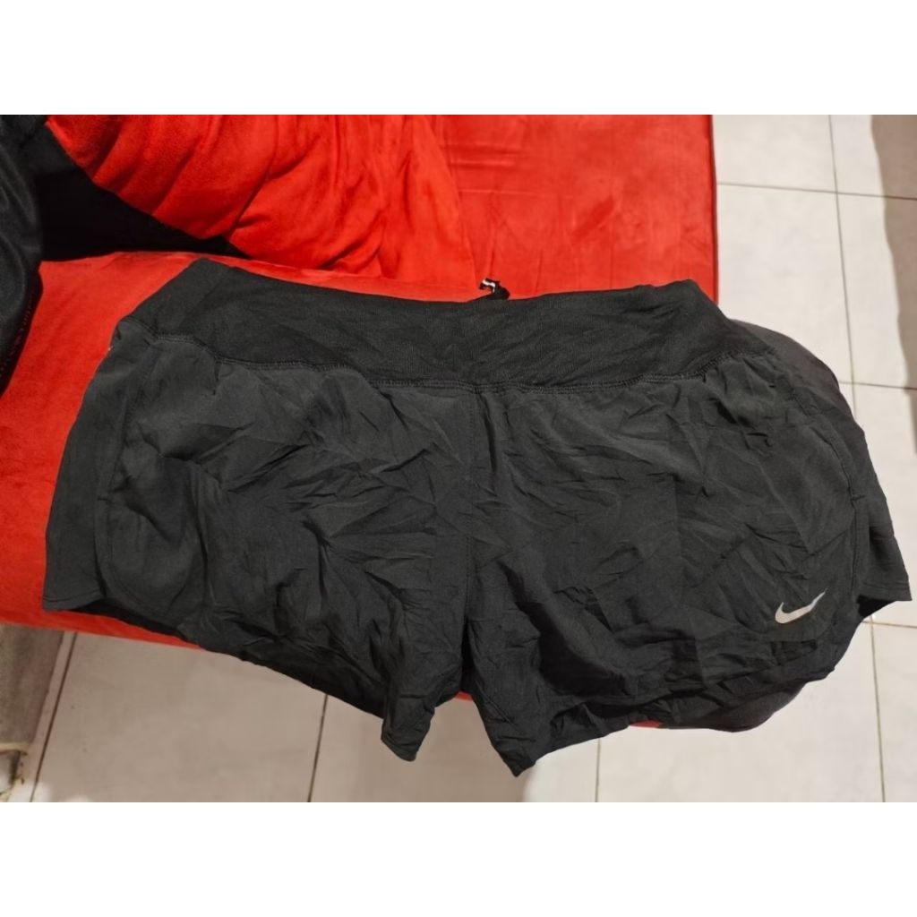 celana running / lari nike second preloved isitmewa