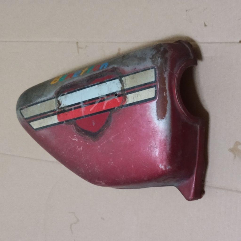 cover tutup box tepong aki kanan cg 110 cg 125 cb 100 cb 125 original bekas