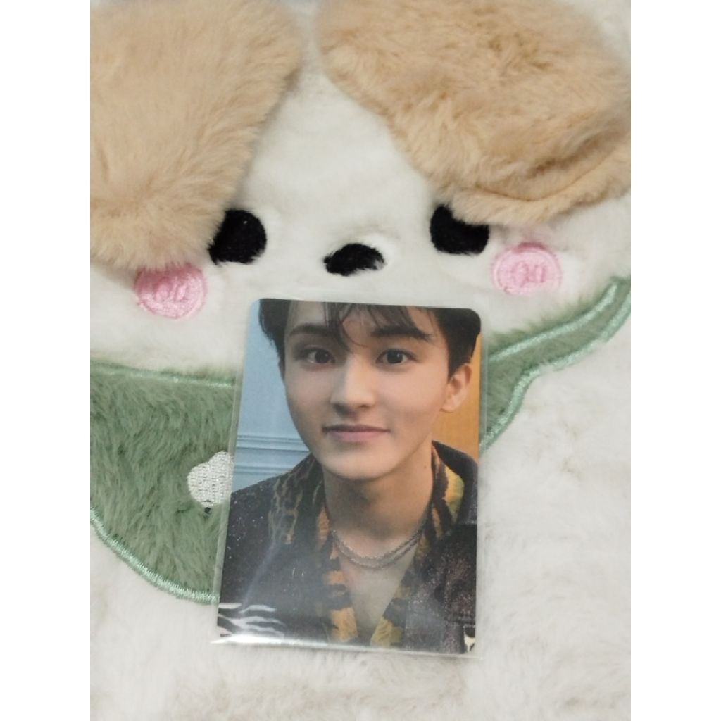 OFFICIAL PHOTOCARD MARK SUPERM CASHBEE JOPPING MACAN