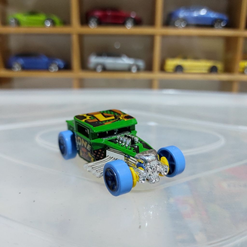 hot wheels bone shaker loose
