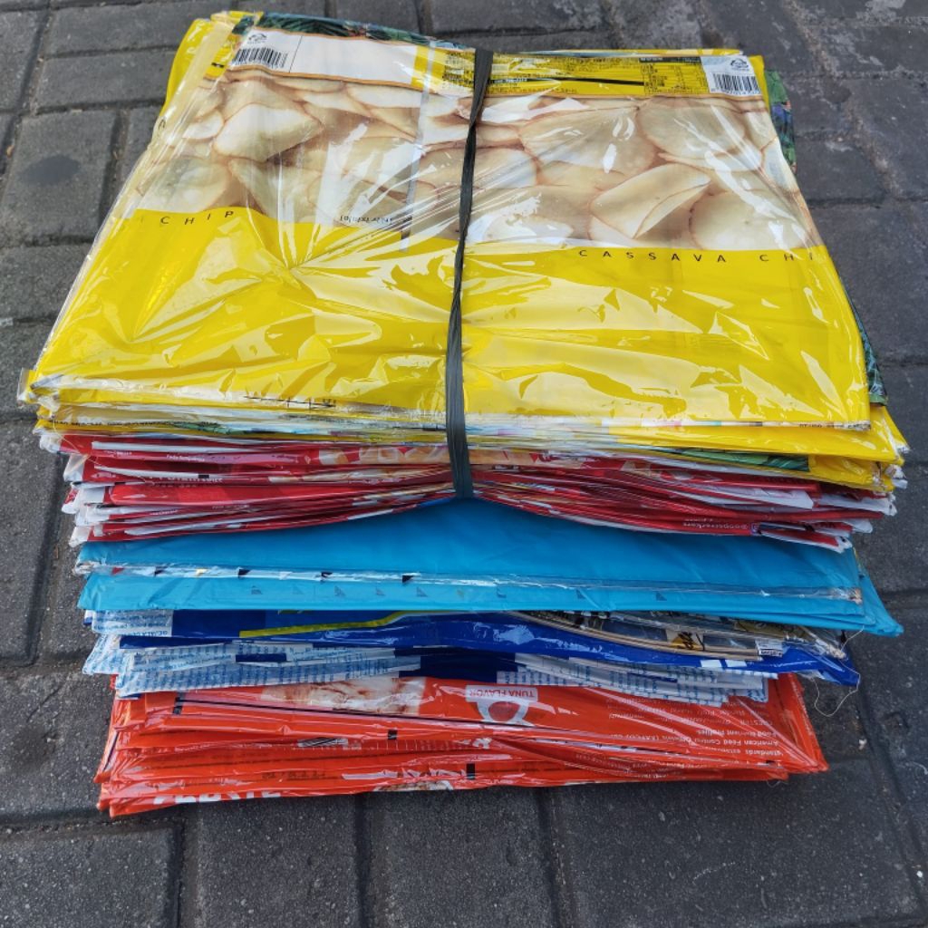 50 Pcs Layang Layang Layangan Plastik Kertas Ukuran 50 Mainan Terbang Grosir