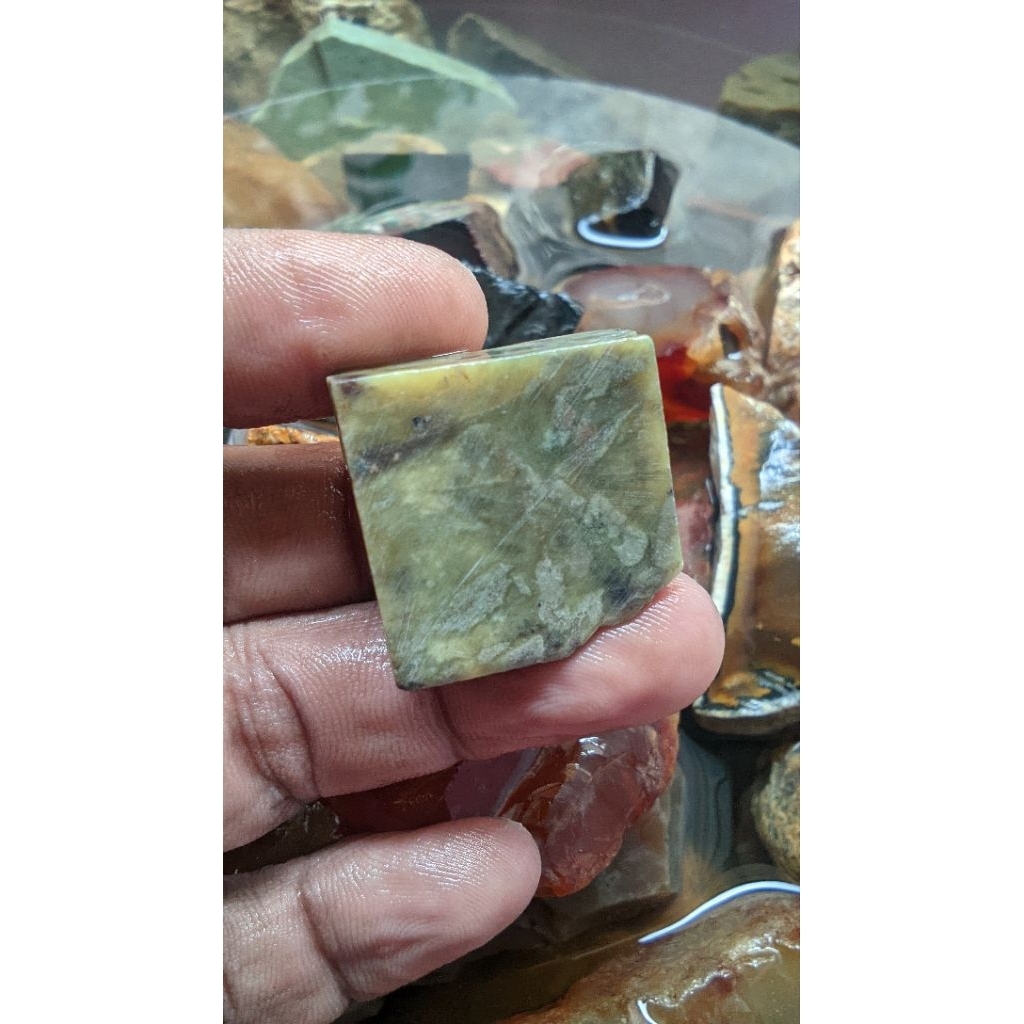 BAHAN BATU AKIK SUNGAI DAREH/GIOK/ACEH
