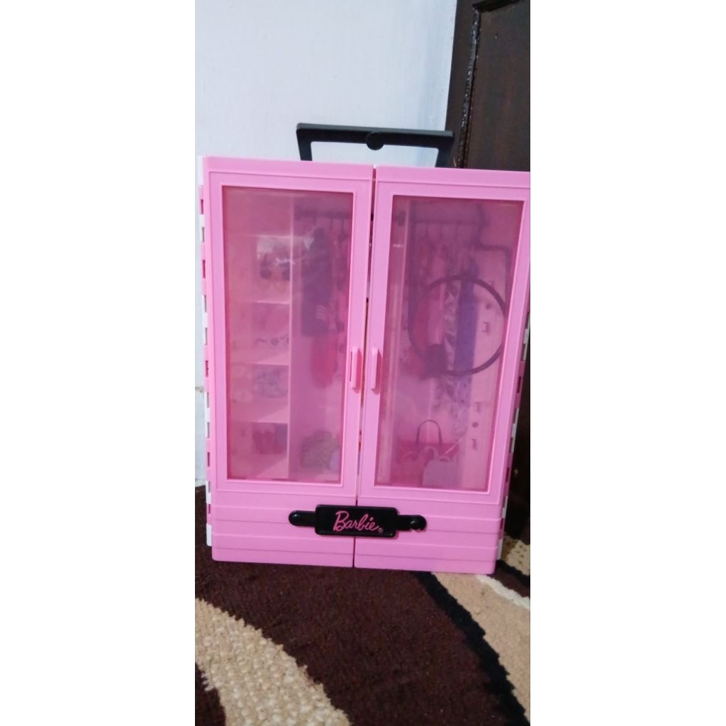 lemari barbie