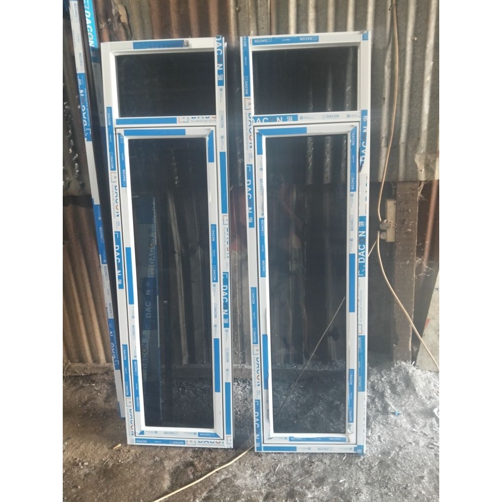 kusen jendela aluminium+loster lubang angin ukuran T 170 L 50 free packing kayu