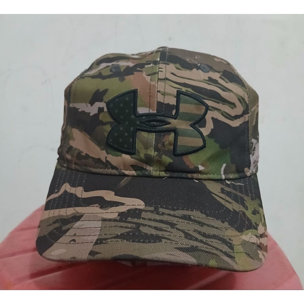 Topi Under Armour Camo Forest