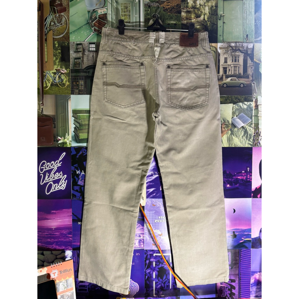 M GEE 3451C Ripped Regular Jeans Size 32 Preloved