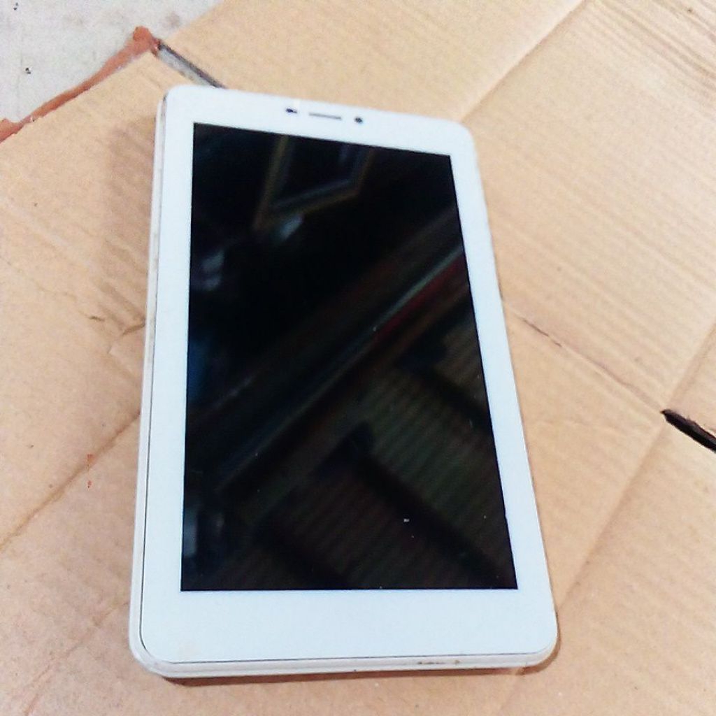 Tablet rusak/mati/gambling