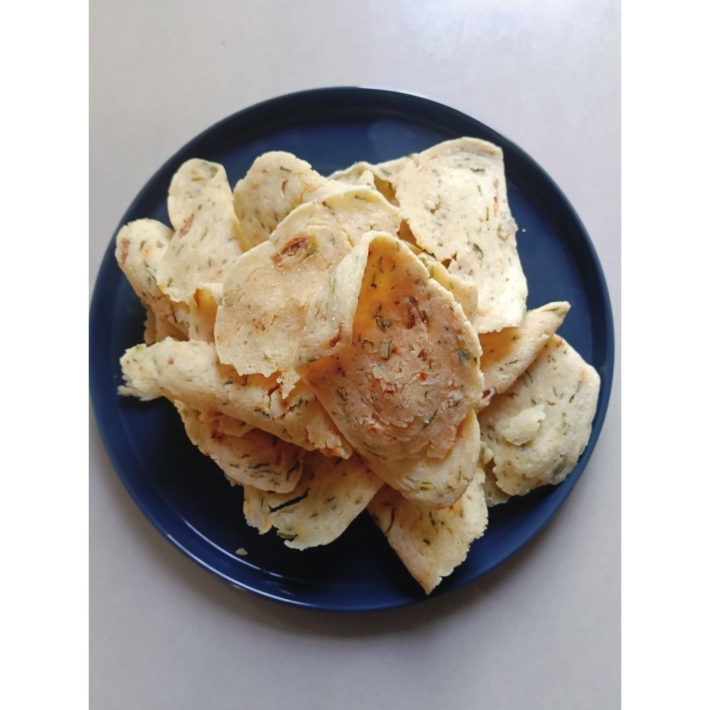 Keripik /kue bawang rengat