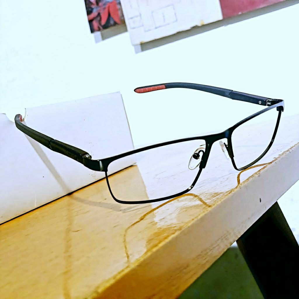 Kacamata Baca dan Jalan Lensa Progresif Blueray Photocromic Bluecromic Full Rim Titanium F8506