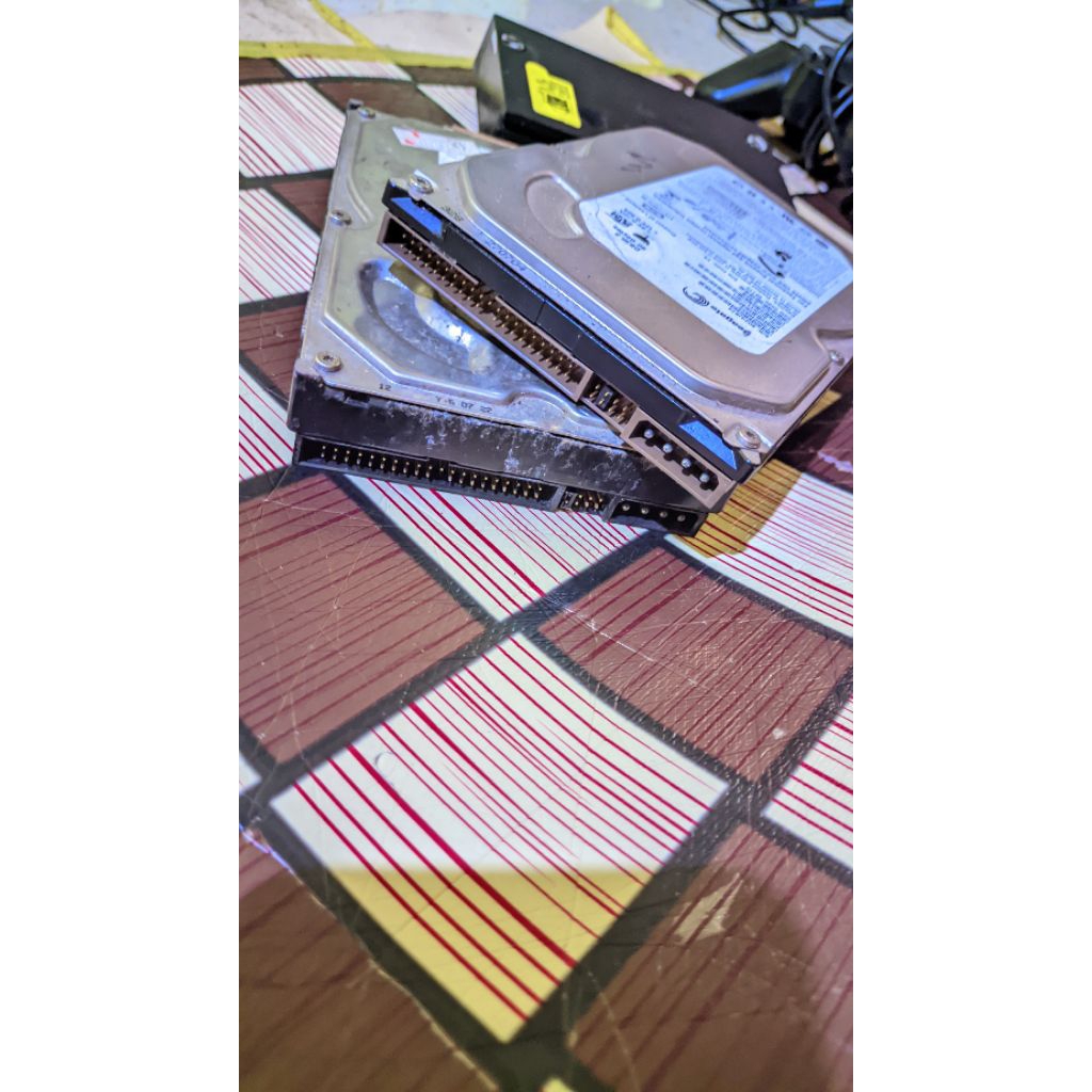 hardisk PS 2 sudah ada game ata/ide jarum