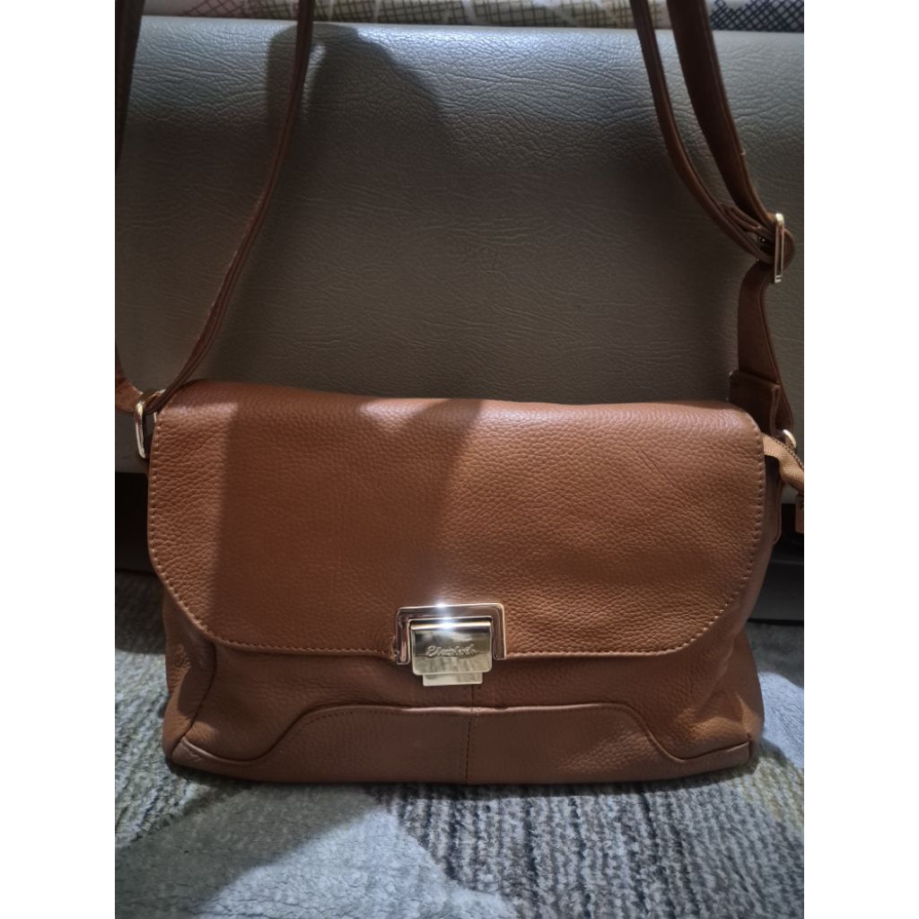 PRELOVED Elizabeth Bag Tas Selempang Coklat