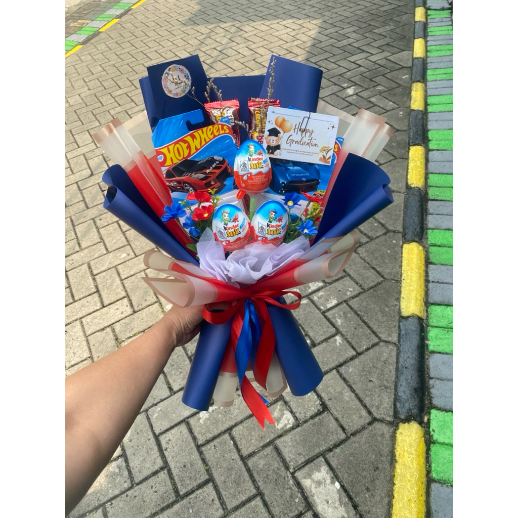 Buket Hotwheels 2 mobil -buket wisuda -buket ulang tahun- buket anak laki laki